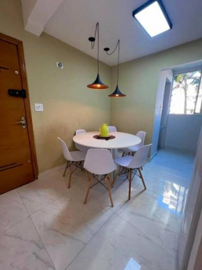 Apartamento novo à 300m da praia